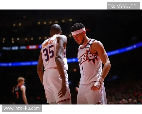 布克热身后将决定是否在麦迪逊广场花园出战比赛 布克热身后将决定是否在麦迪逊广场花园出战比赛